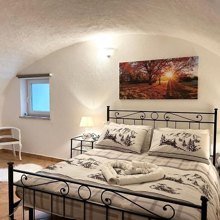 Appartamento Nel Verde Bracca ภายนอก รูปภาพ