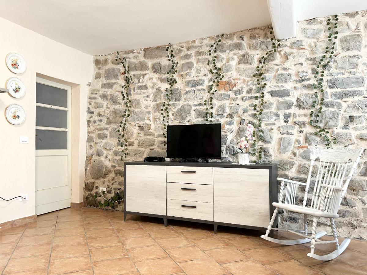 Appartamento Nel Verde Bracca ภายนอก รูปภาพ